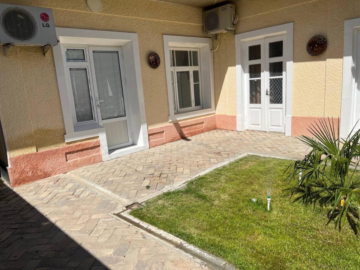 Guest House Han Samarkand Esterno foto